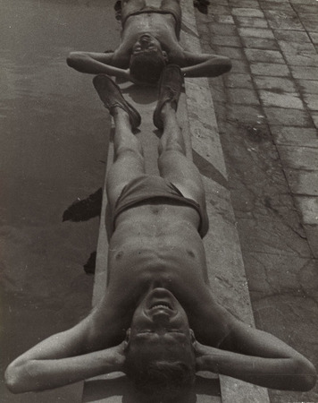Alexander Rodchenko.
Admirers of the sun. 
1932. 
Private collection