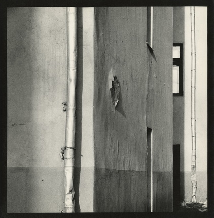 Alexander Lapin.
Wall. Early 1980s.
Photographer's silver gelatin print.
Collection of MAMM/Y. Rybchinsky and E. Gladkov Fund