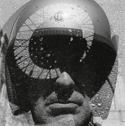 Alberto García-Alix.
Self-portrait. Dadaist motorbike, 2014.
Barite paper print
© Alberto García-Alix