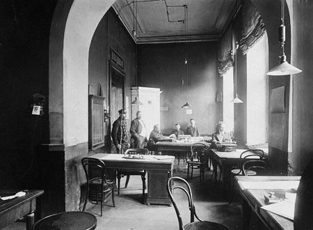 Sherer, Nabgolts.
Moscow Post Office. Dispatch of Money. 
1900 
Collection of the Russian State Library