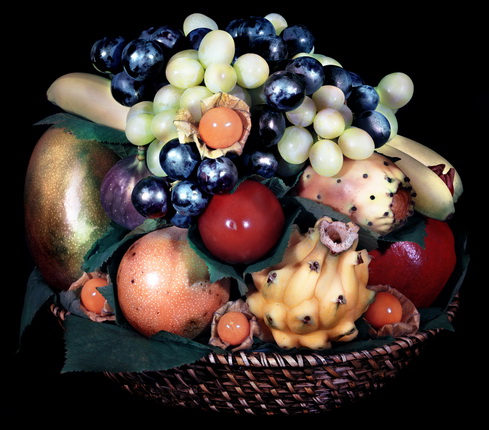 Valérie Belin.
Untitled, from the series “Fruit baskets” (Corbeilles de fruits), 2007.
© Valérie Belin. Courtesy Galerie Jérôme de Noirmont, Paris.
180 x 180 cm.
From an edition of 6 prints, 2 artist's proofs