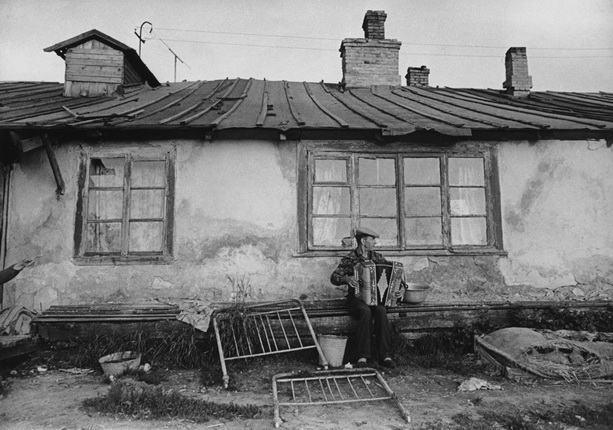 Victor Ershov.
From the series ‘Village’, 1970s.
Author's silver gelatin print.
Collection of Y. Rybchinsky / Gift of Galina Ershova