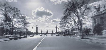 Миммо Йодиче.
Мост Александра III, Париж. 
1995. 
Европейский Дом Фотографии, Франция