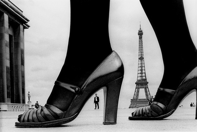 Франк Орват.
Туфельки и Эйфелева башня. Для «Stern»
Париж, Франция, 1974.
© Frank Horvat