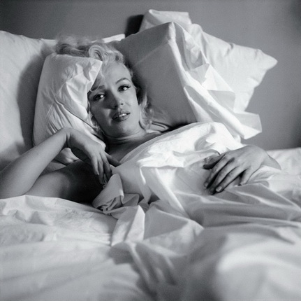 “Bed Sitting”.
1953, Beverly Hills. Look Magazine.
Marilyn Monroe by Milton H. Greene
«The Works of Milton H. Greene» presented by  Chopard.
Archival Ink Jet Print, Printed with the HP Design Jet Z3200 on Innova Fine Art Paper