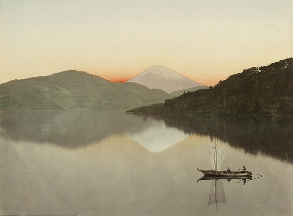 Unknown author.
Mt. Fuji viewed from the Lake Ashi, Hakone.
1880—1890s.
Albumen print, hand-colored.
MAMM collection