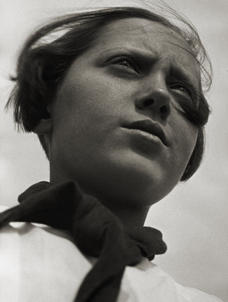 Alexander Rodchenko.
Pioneer Girl. 1930.
Collection of the Moscow House of Photography Museum.
© A. Rodchenko – V. Stepanova Archive.
© Moscow House of Photography Museum