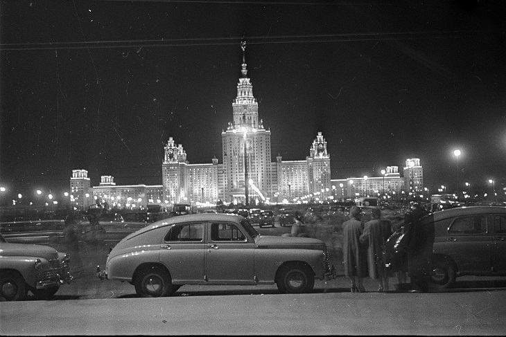 Emmanuil  Evzerikhin 
Moscow State University
Moscow, 1953 
Gelatin silver print by the artist
Borodulin Collection