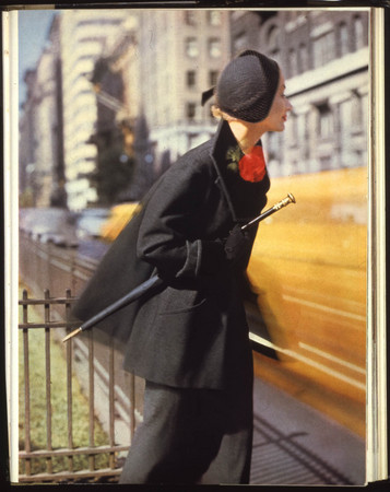 Norman Parkinson.
Lisa Fonssagrives (Mrs. Irving Penn). Vogue. 
1949. 
© Norman Parkinson Archive, London
