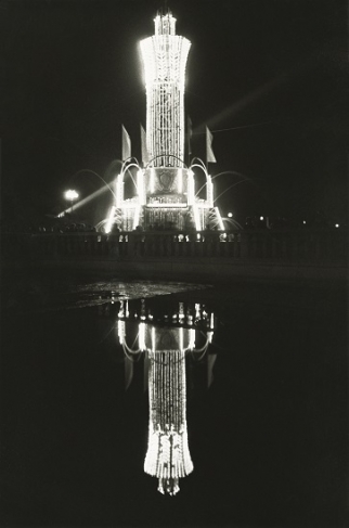 Emmanuil  Evzerikhin. 
Illuminations during the carnival at Gorky Central Park celebrating publication of the USSR Constitution Project.
Moscow, 1936. 
Gelatin silver print from original negative.
Collection of the Multimedia Art Museum, Moscow.