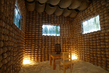 Общий вид инсталляции Свена Гундлаха и Кристины Гундлах «Утроба мечты». 
2005