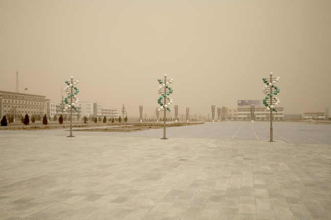 Бенуа Акен. Хунсыбао № 1. 2007. Из серии «Китайский район пыльных бурь» (2006–2007). © Prix Pictet «Вода»